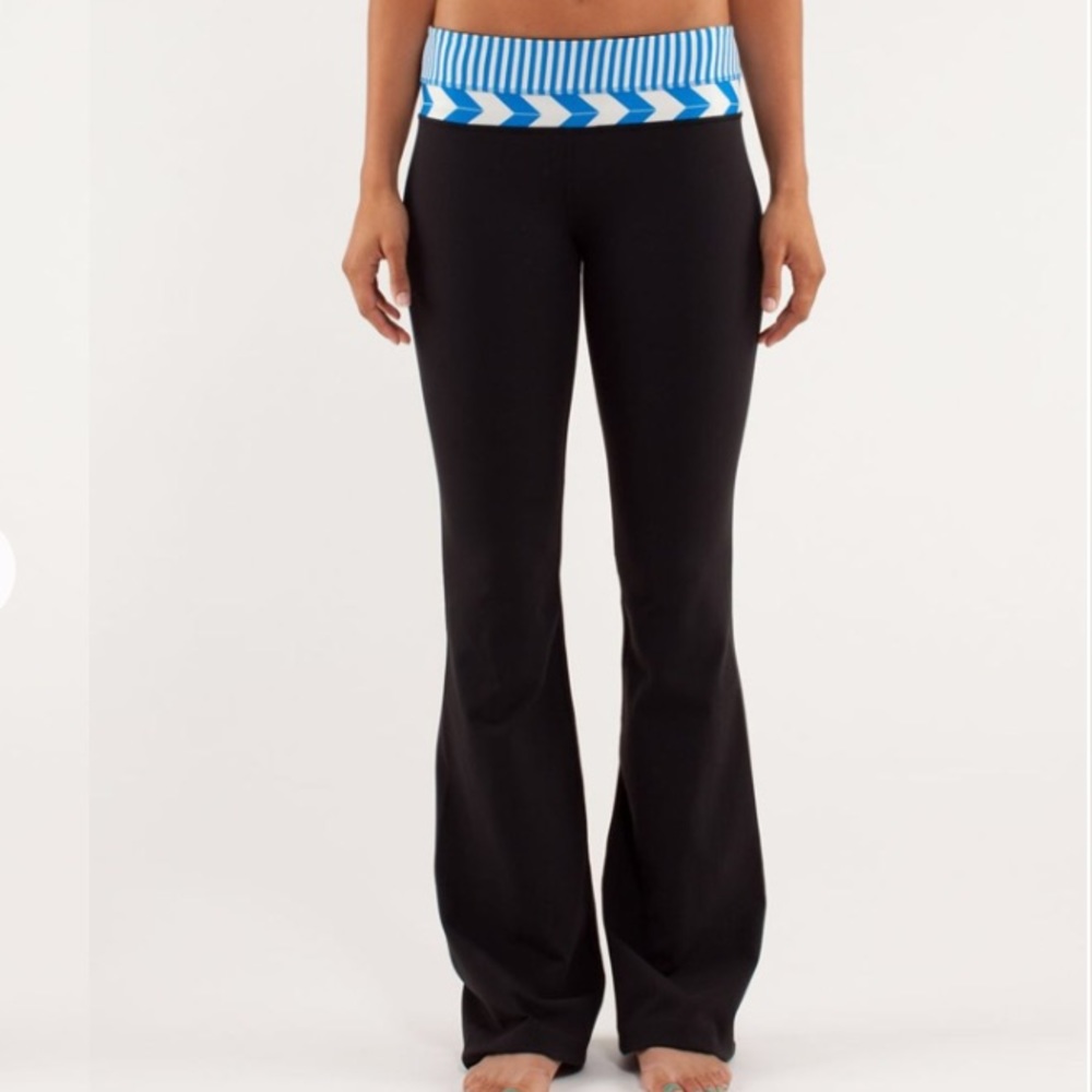 Lululemon groove pants size 6